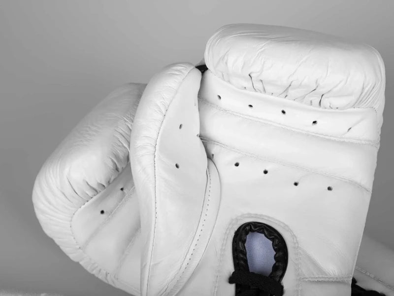 Paffen Sport PRO CLASSIC Boxhandschuhe für den Wettkampf, Weiss