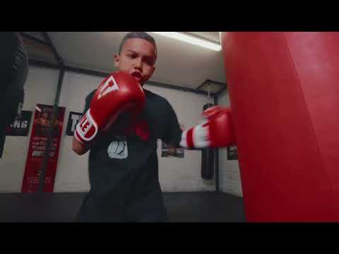 TITLE Classic Pro Style Boxhandschuhe, Pink